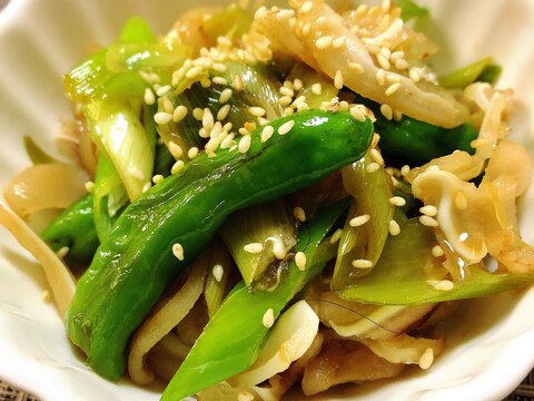 豚耳スモークと野菜の炒めもの